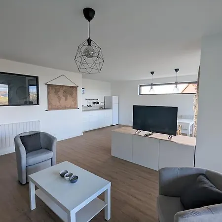 Bienvenue Chez Severine Et Julien Appartement 75M2 Mirefleurs Buitenkant foto